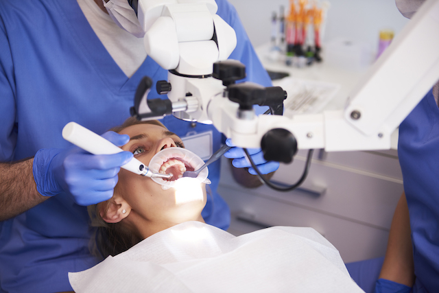 Keeping Your Teeth Clean Between Dentist Visits